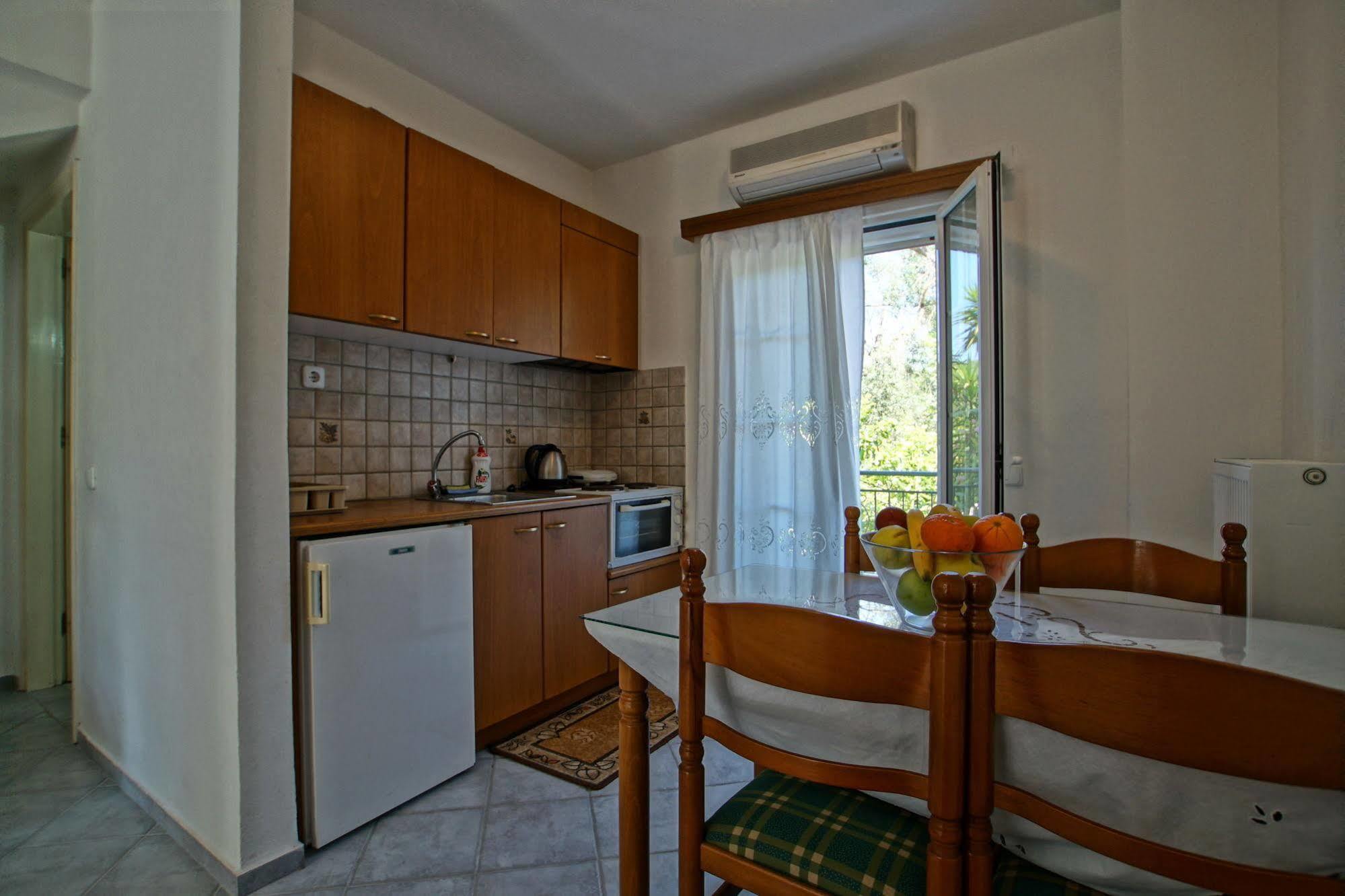 Chrisanthi Apartments ซิโวตา ภายนอก รูปภาพ