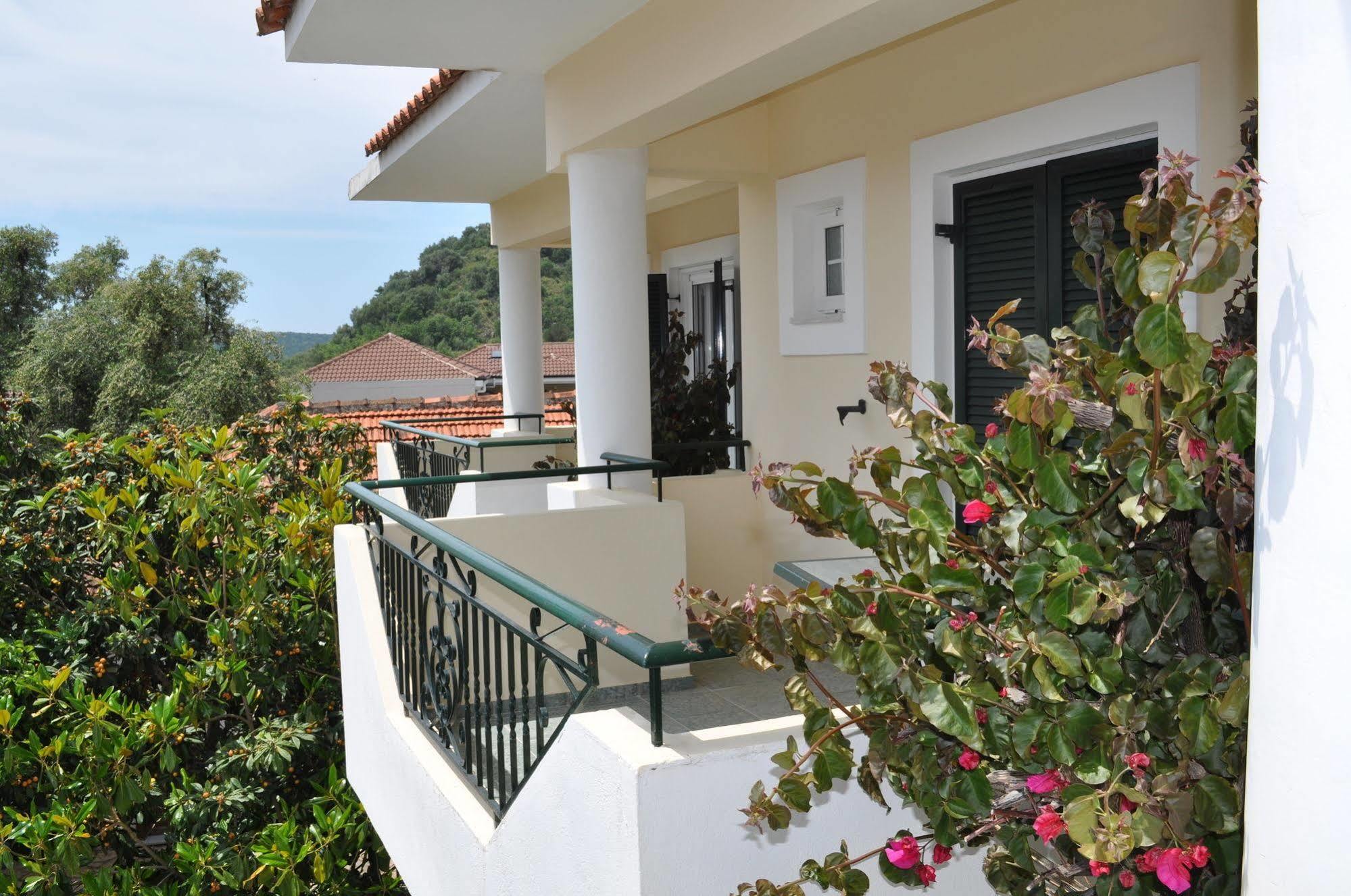 Chrisanthi Apartments ซิโวตา ภายนอก รูปภาพ
